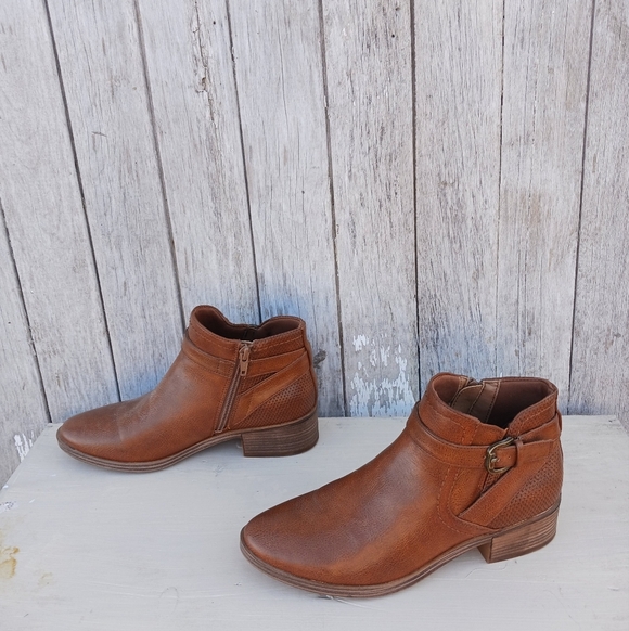Baretraps Womens Sz 7M Maci Brown Booties Ankle Boots Shoes Vegan Leather Faux - Picture 5 of 9